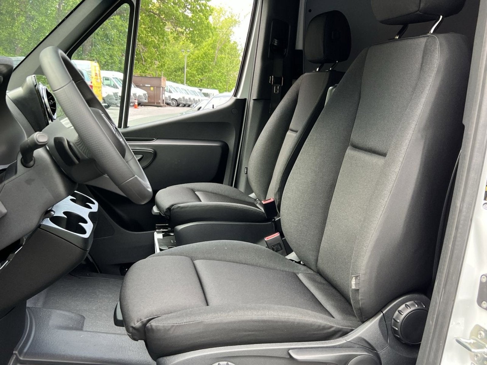 2025 Mercedes-Benz Sprinter 2500 Cargo 170 WB