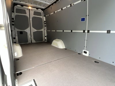 2025 Mercedes-Benz Sprinter 2500 Cargo 170 WB