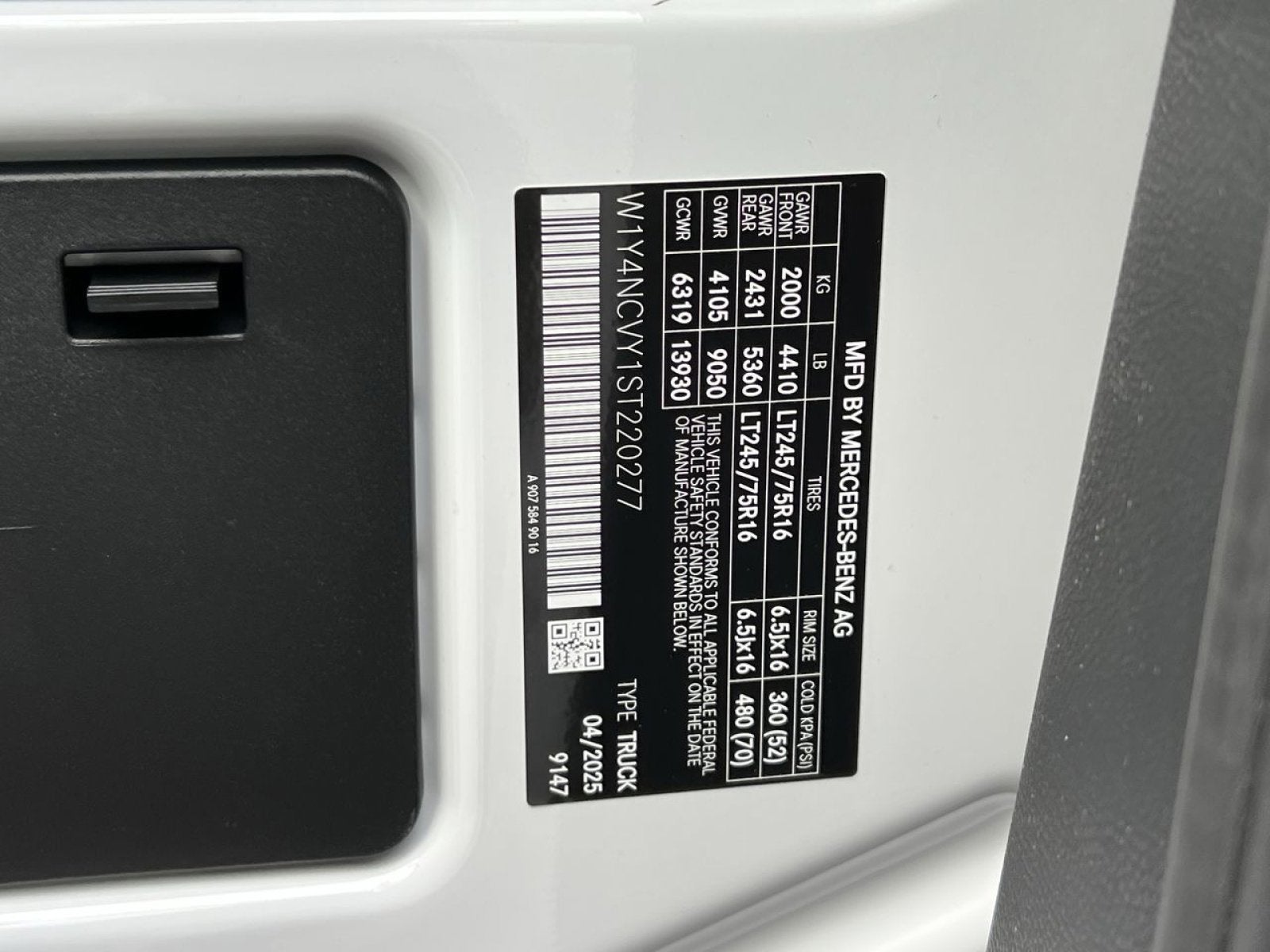 2025 Mercedes-Benz Sprinter 2500 Cargo 170 WB