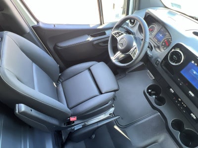 2026 Mercedes-Benz Sprinter 2500 Cargo 170 WB