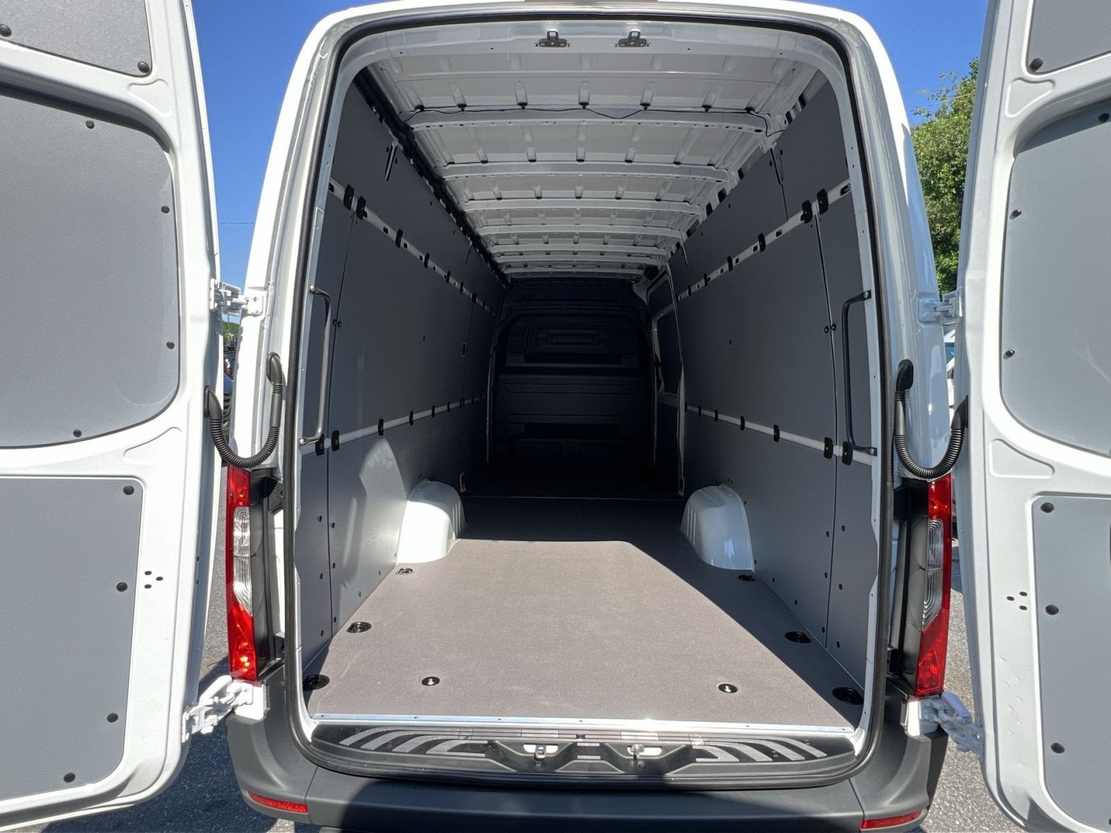 2026 Mercedes-Benz Sprinter 2500 Cargo 170 WB