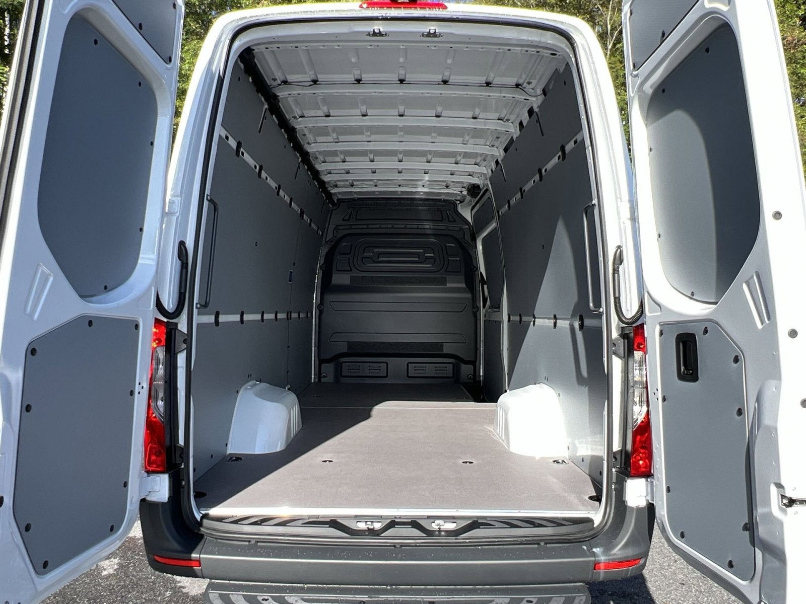 2026 Mercedes-Benz Sprinter 3500 3500 High Roof I4 Diesel HO 170" RWD