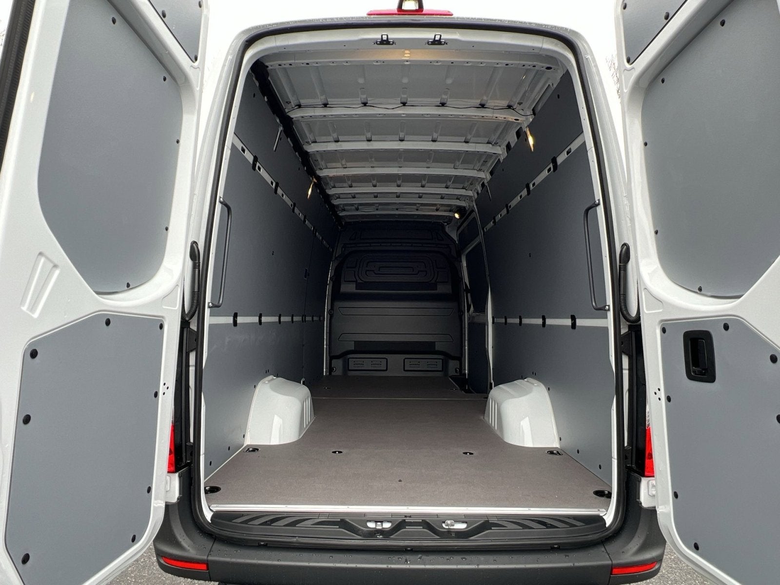 2026 Mercedes-Benz Sprinter 3500 Cargo 170 WB