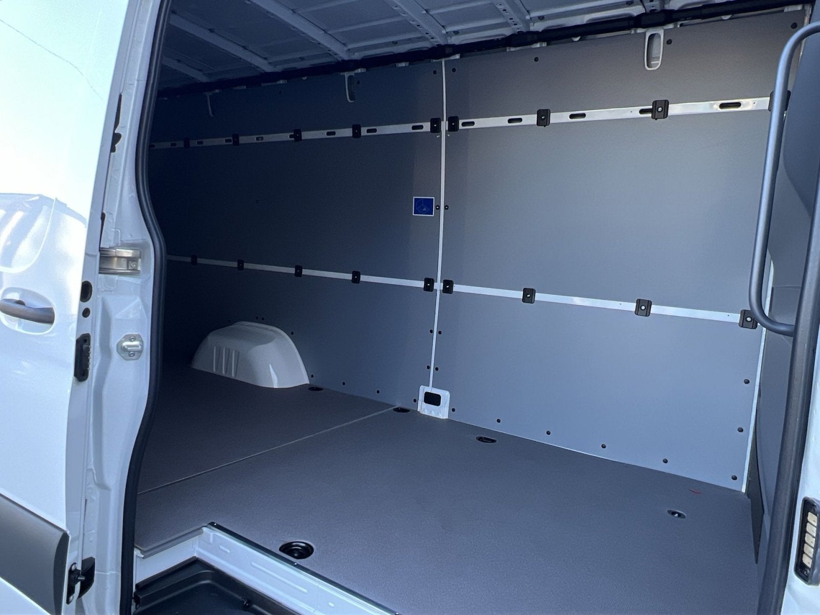 2026 Mercedes-Benz Sprinter 3500 Cargo 170 WB