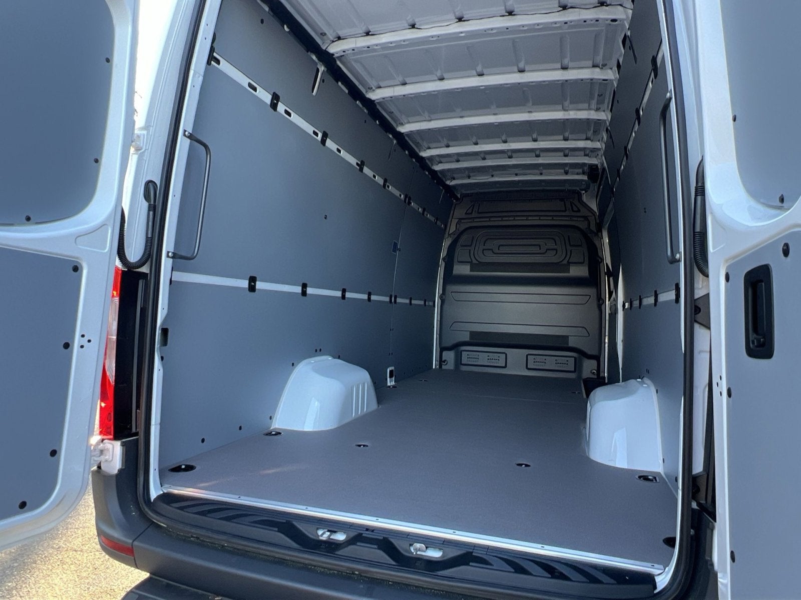 2026 Mercedes-Benz Sprinter 3500 Cargo 170 WB