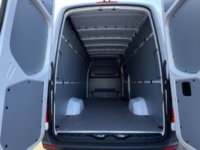 2026 Mercedes-Benz Sprinter 3500 Cargo 170 WB