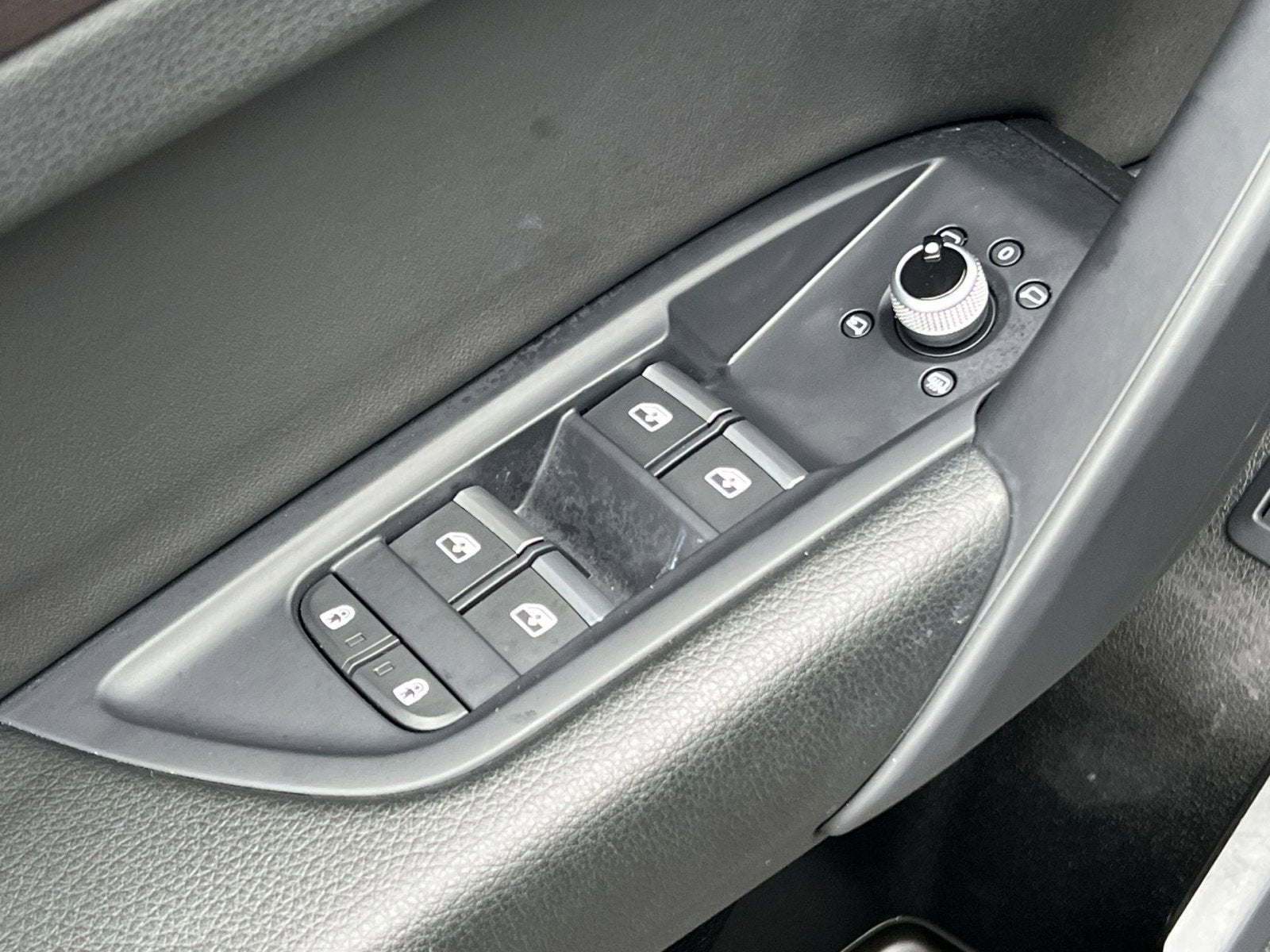 2023 Audi Q5 40 Premium