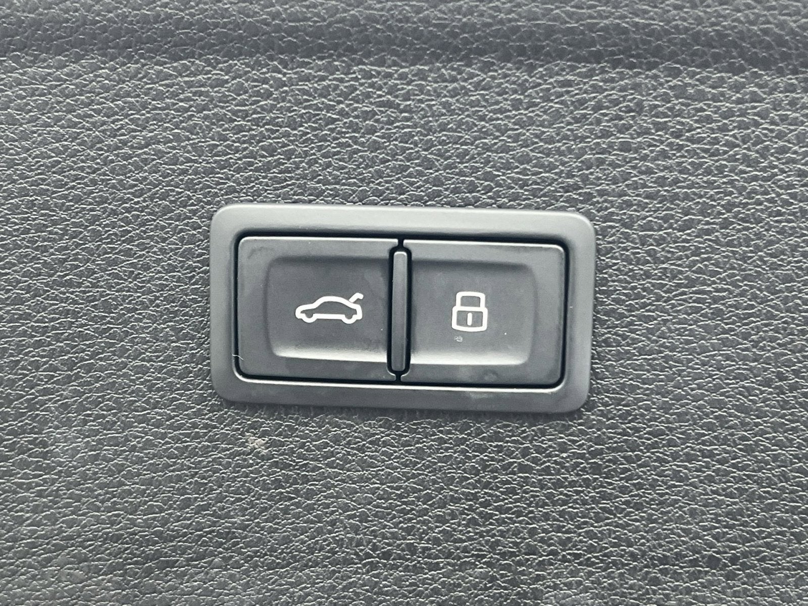 2023 Audi Q5 40 Premium