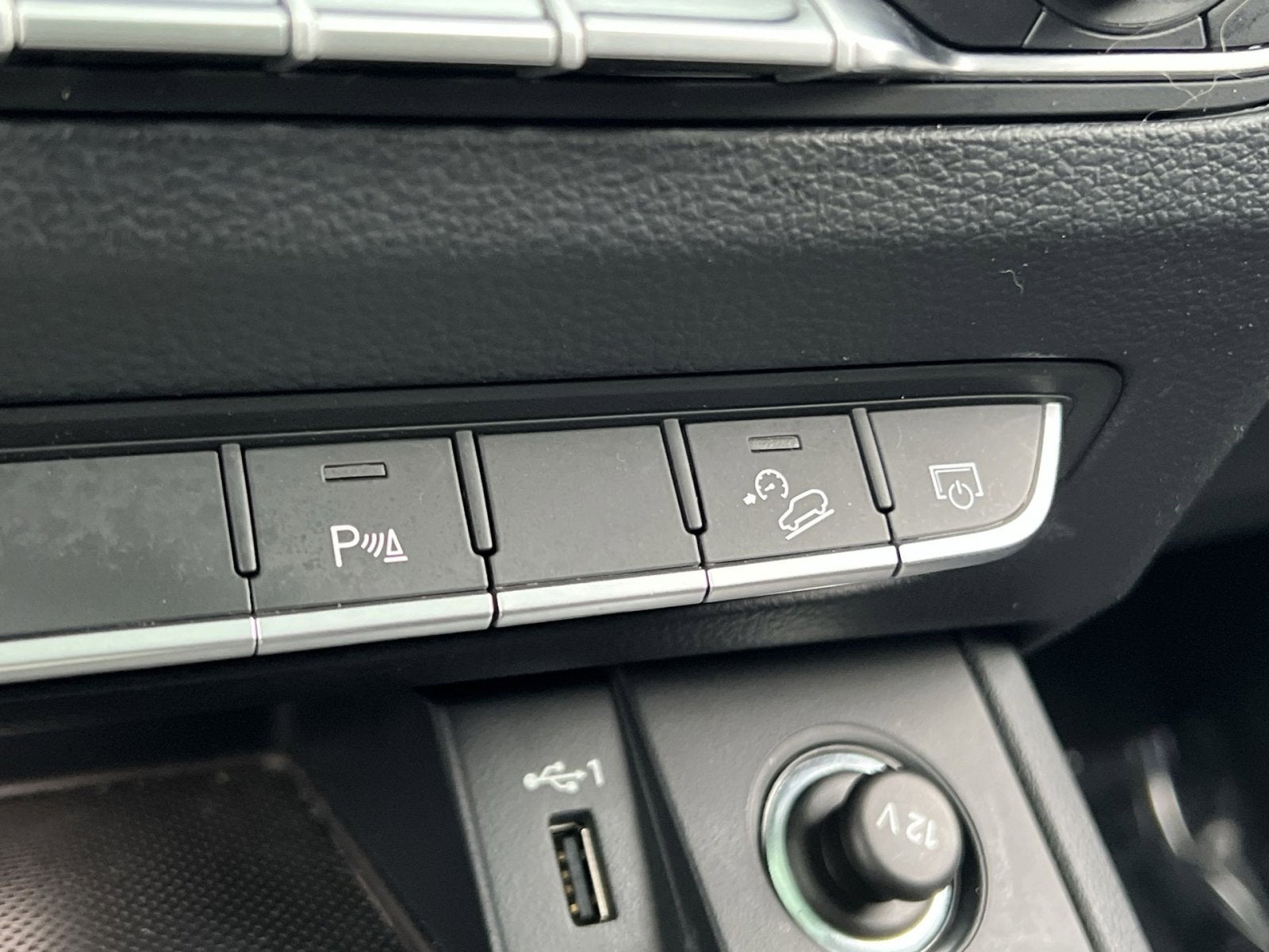 2023 Audi Q5 40 Premium