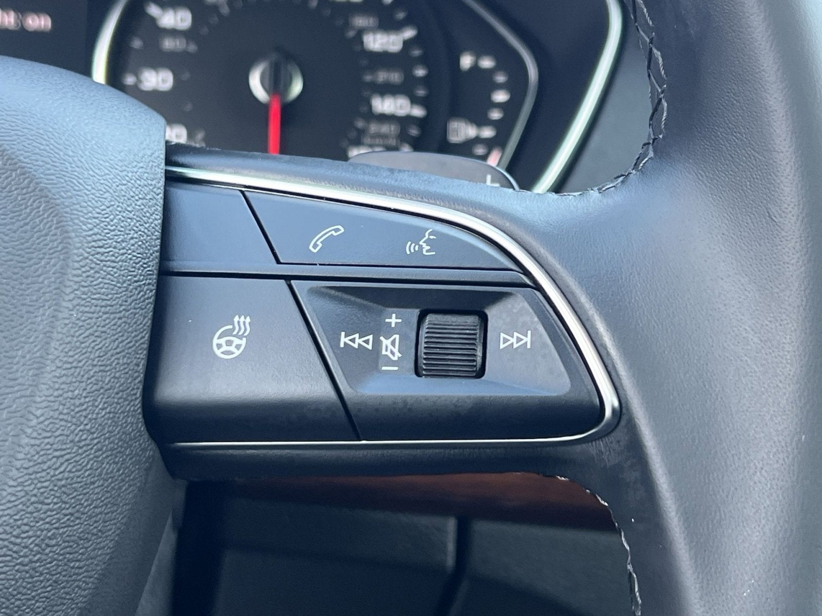 2023 Audi Q5 40 Premium