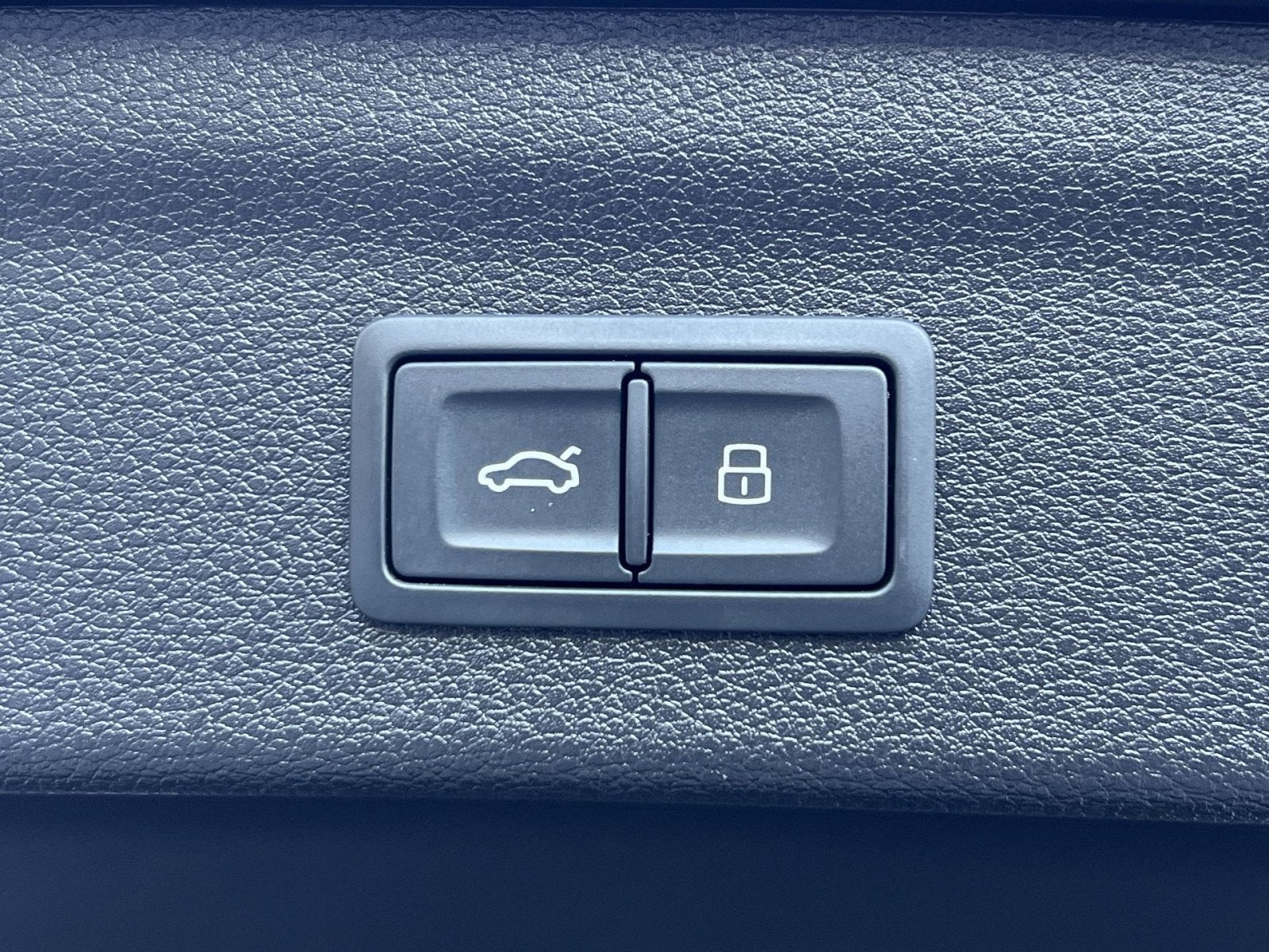 2023 Audi Q3 Premium