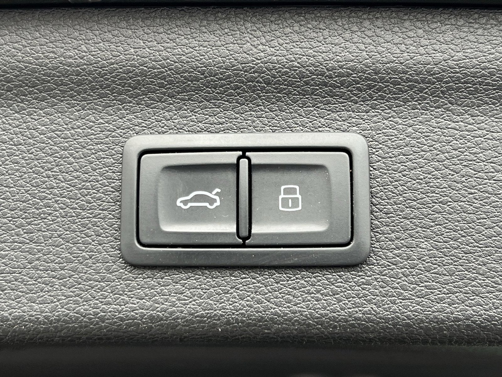 2023 Audi Q3 Premium