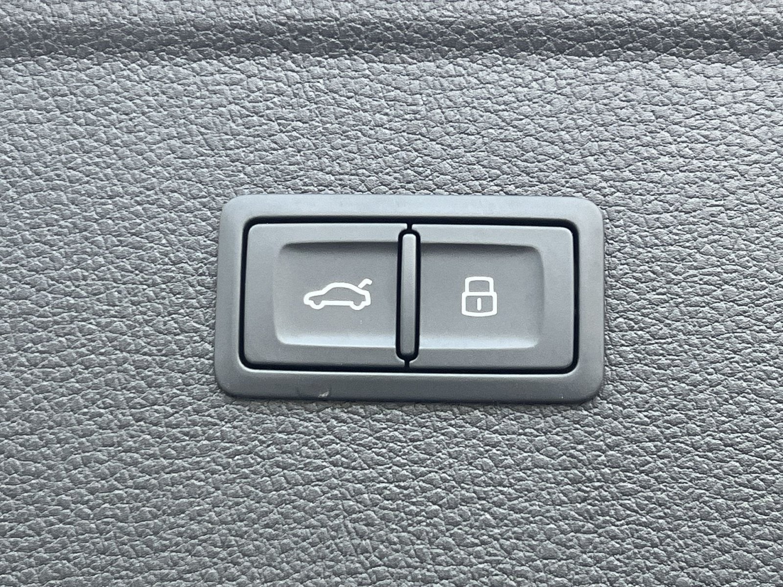 2024 Audi Q5 e 55 Premium Plus