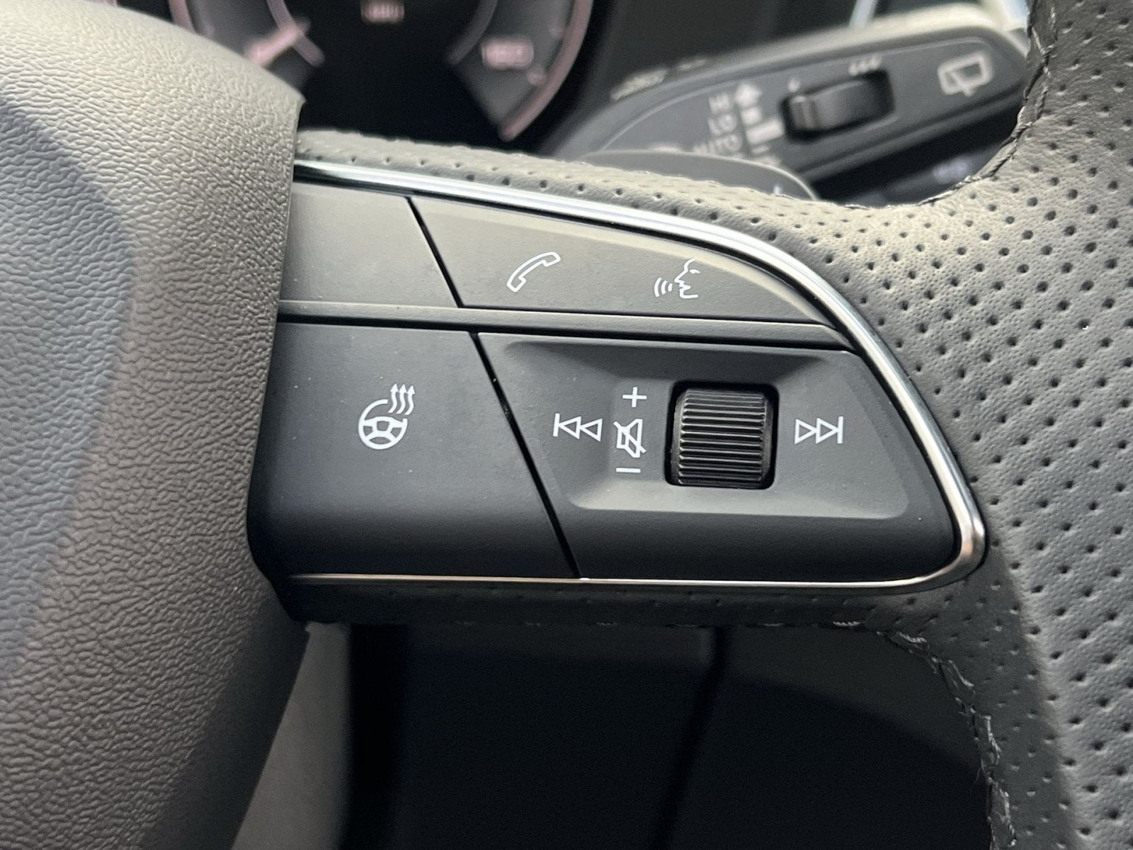 2024 Audi Q5 e 55 Premium Plus