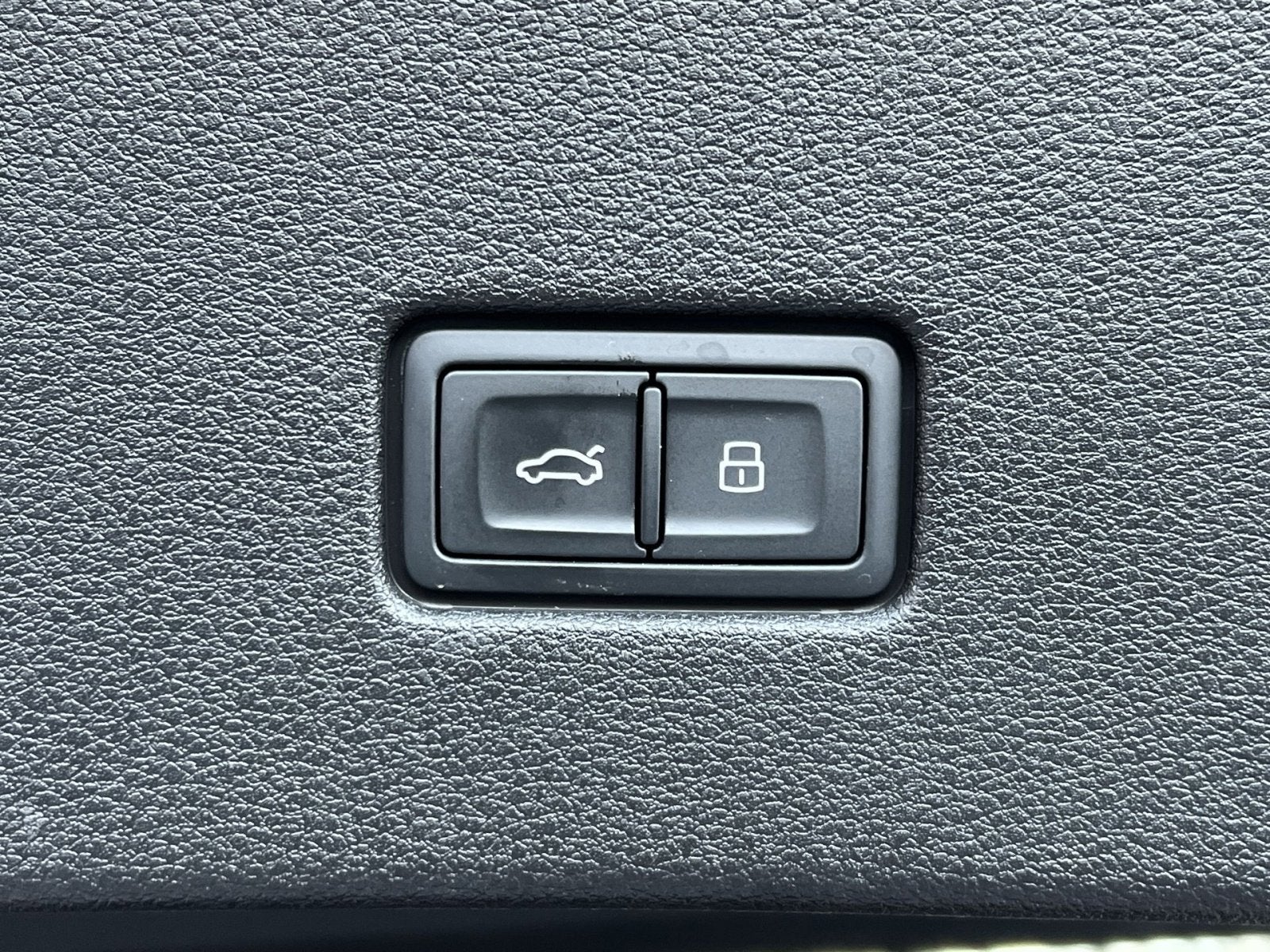 2023 Audi Q8 55 Premium Plus