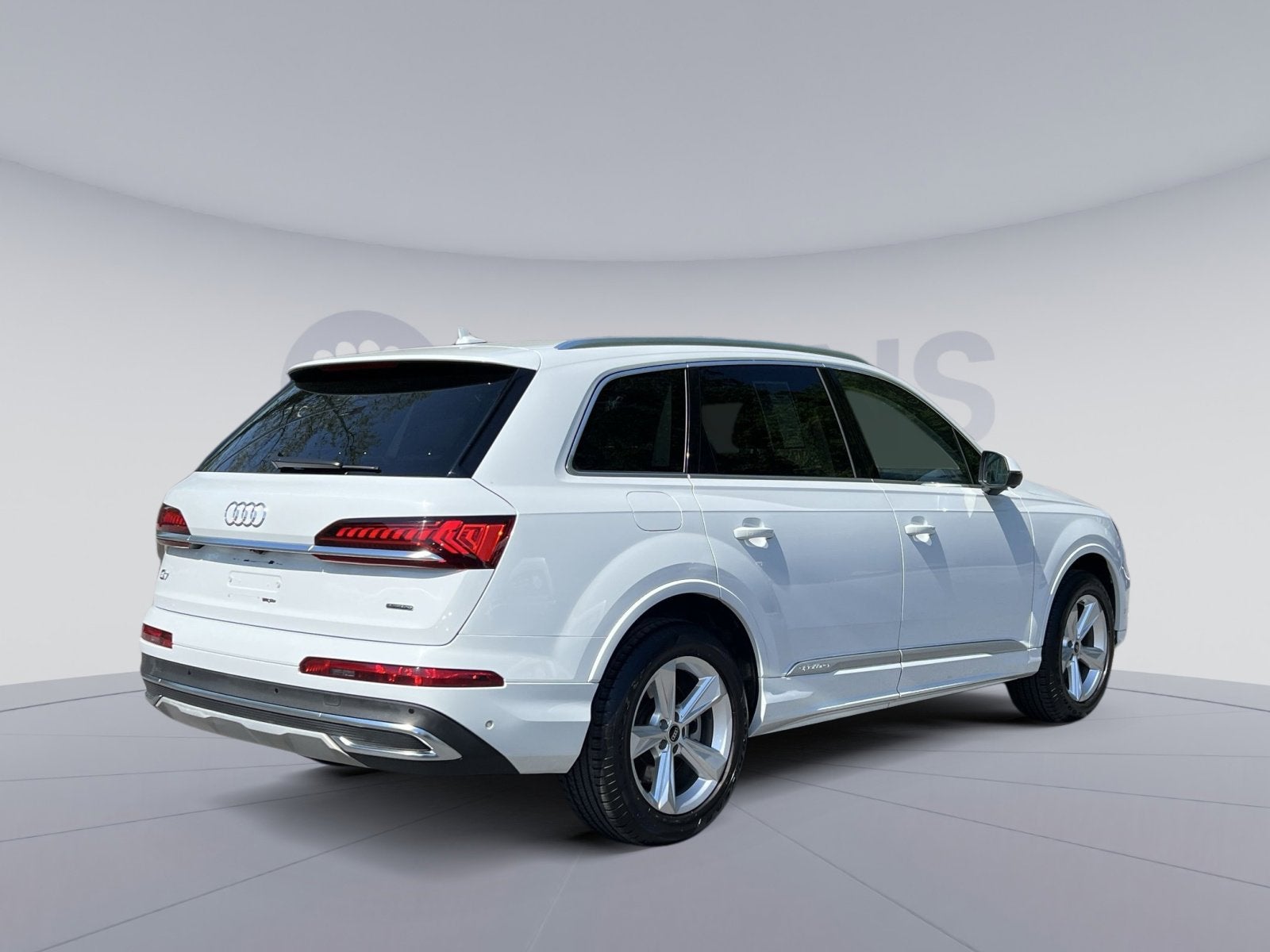 2024 Audi Q7 45 Premium Plus