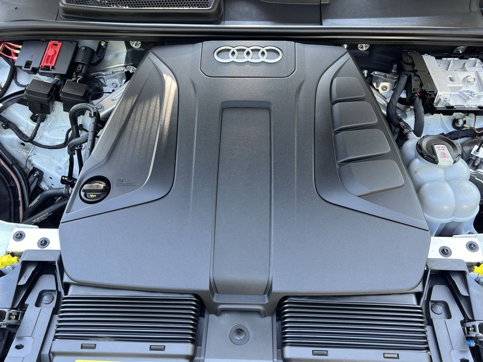 2024 Audi Q7 45 Premium Plus