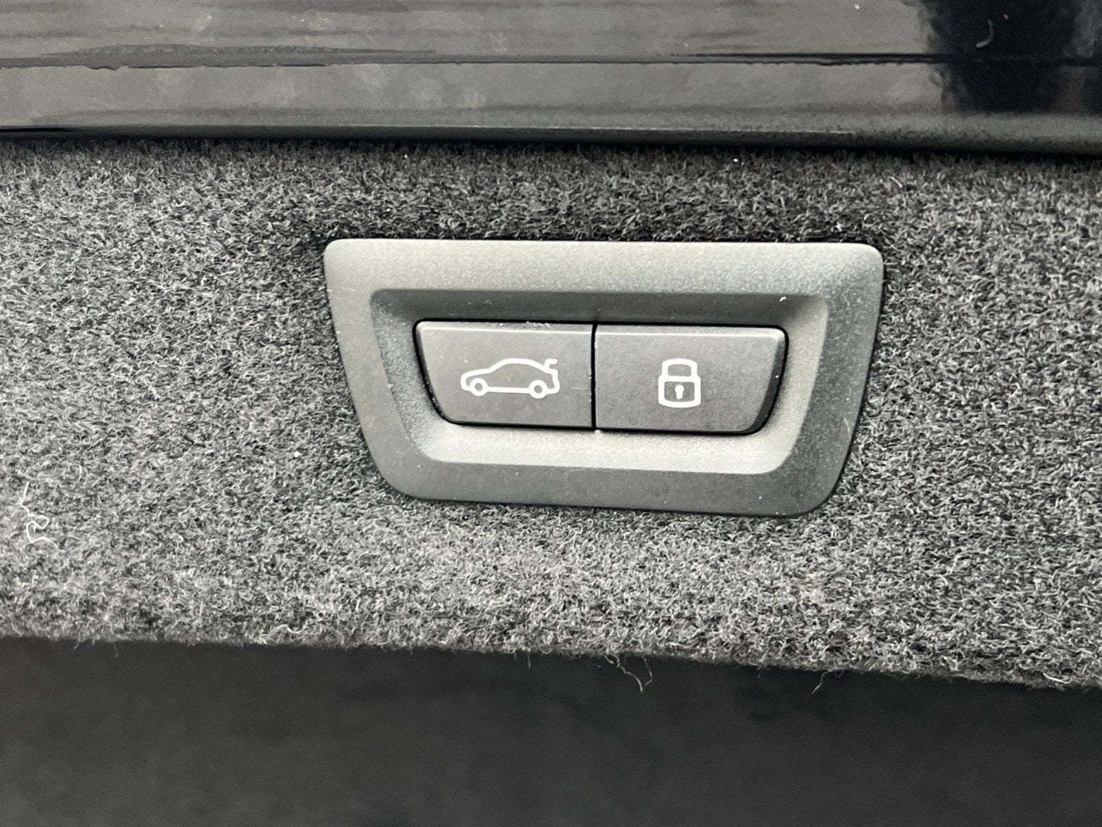 2025 BMW 8 Series 840i