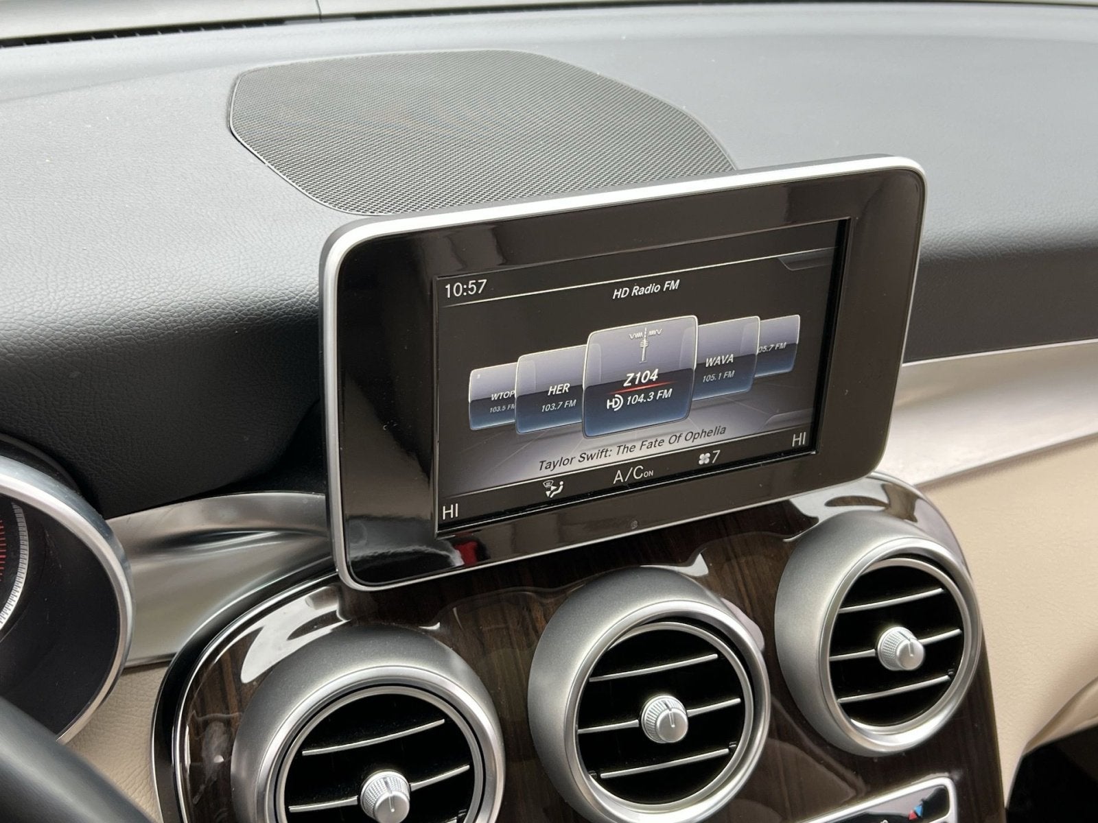 2019 Mercedes-Benz GLC GLC 300