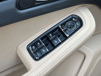 2021 Porsche Macan Base