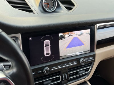 2021 Porsche Macan Base